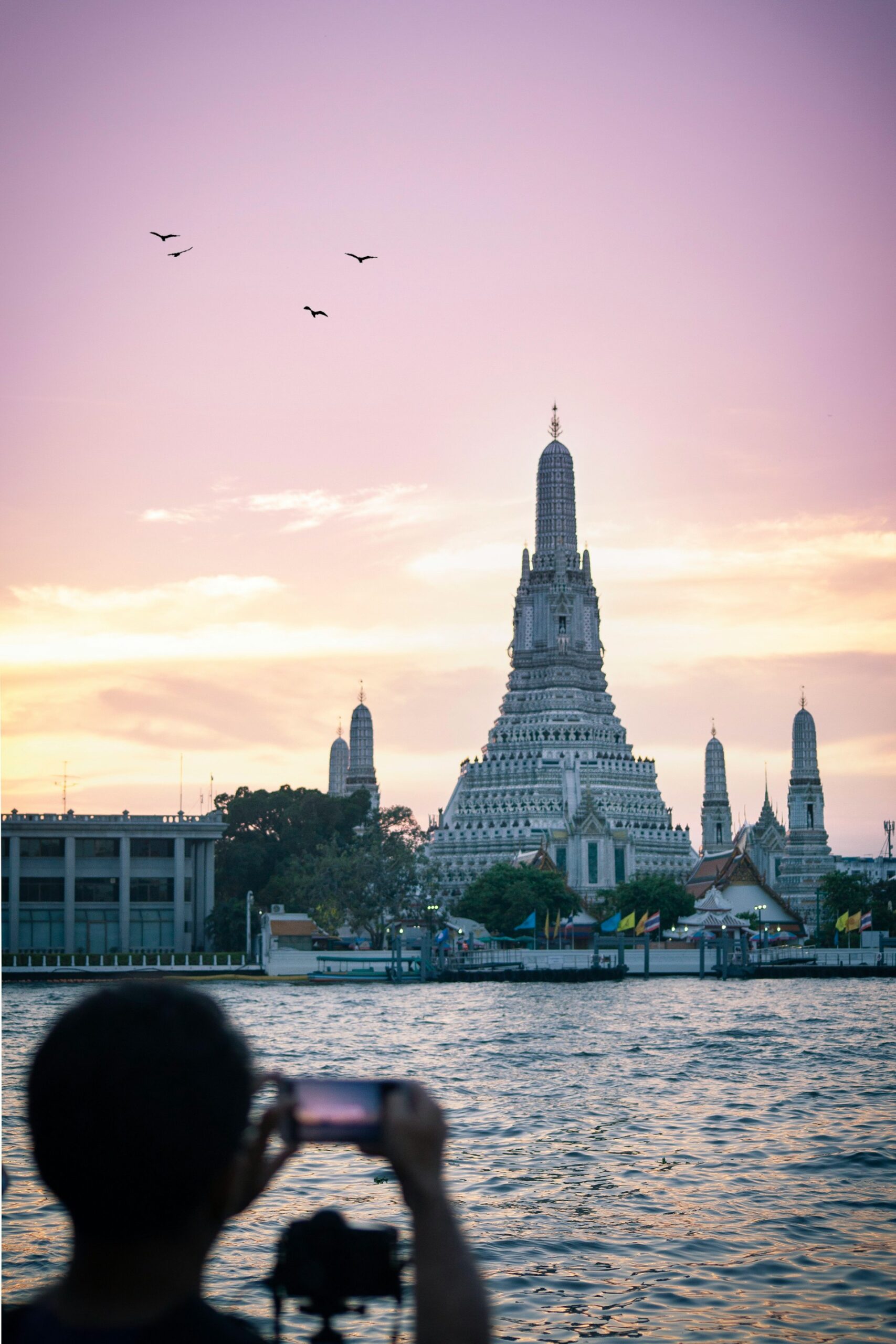 Image of a Bangkok temple - Bangkok Travel Guide 