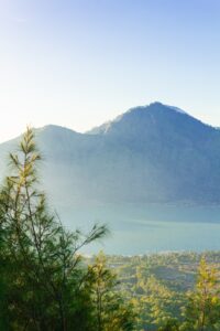 Image of Mount Batur Sunrise and waterfront - odyssey app