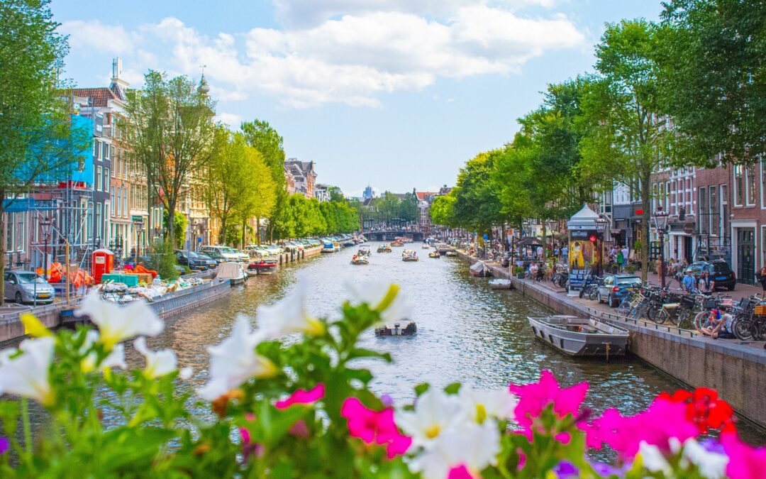 7 Best Places to Visit in April 2024